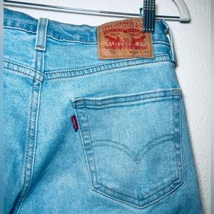 Levi’s 512 jeans